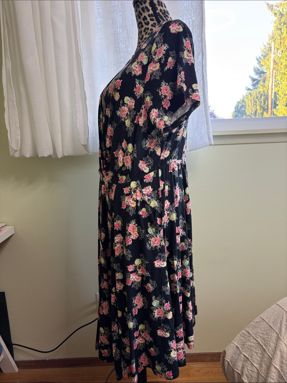 Torrid Super Soft Skater Dress Size 2 (18/20) Black Pink Yellow Rose Floral - Picture 3 of 10